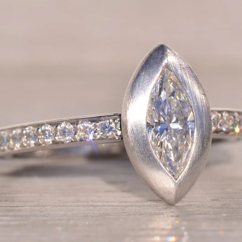 Designer Diana Vincent Signed Marquise Engagement Ring in Platinum - Picture 5 of 10